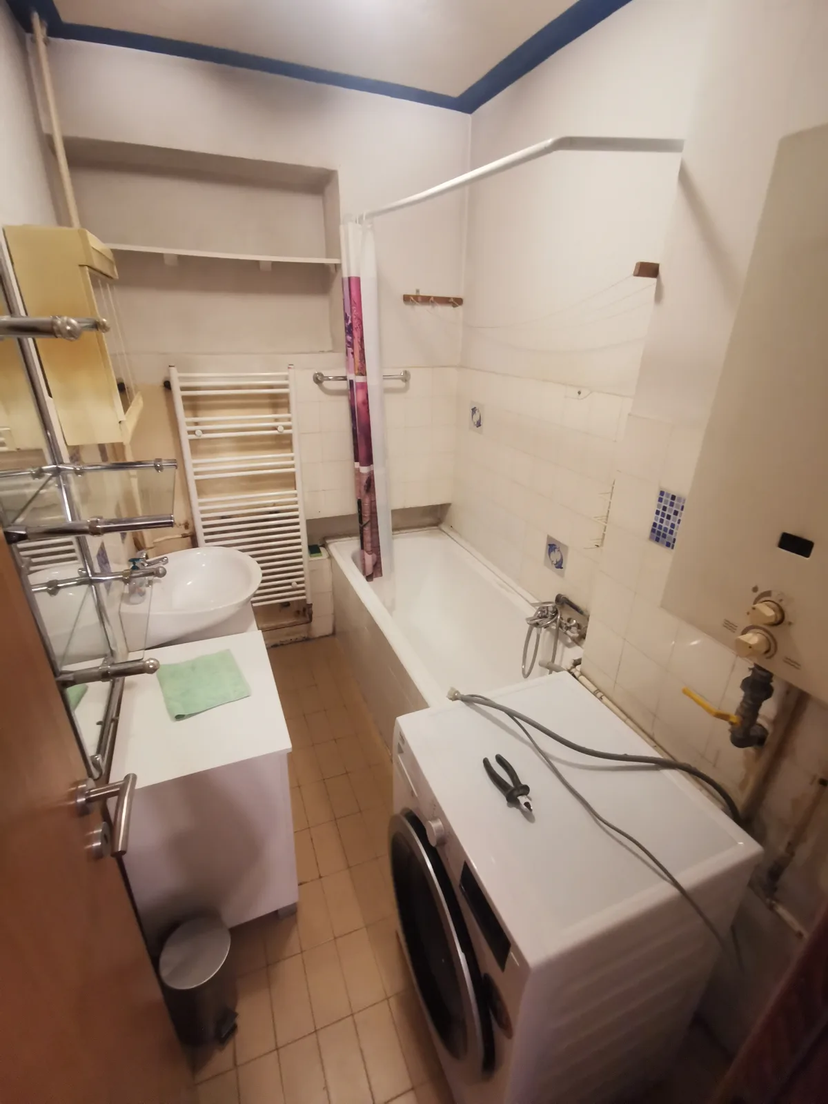 Stara kupaonica prije adaptacije – Folnegovićevo naselje, Zagreb · Vitus Gradnja