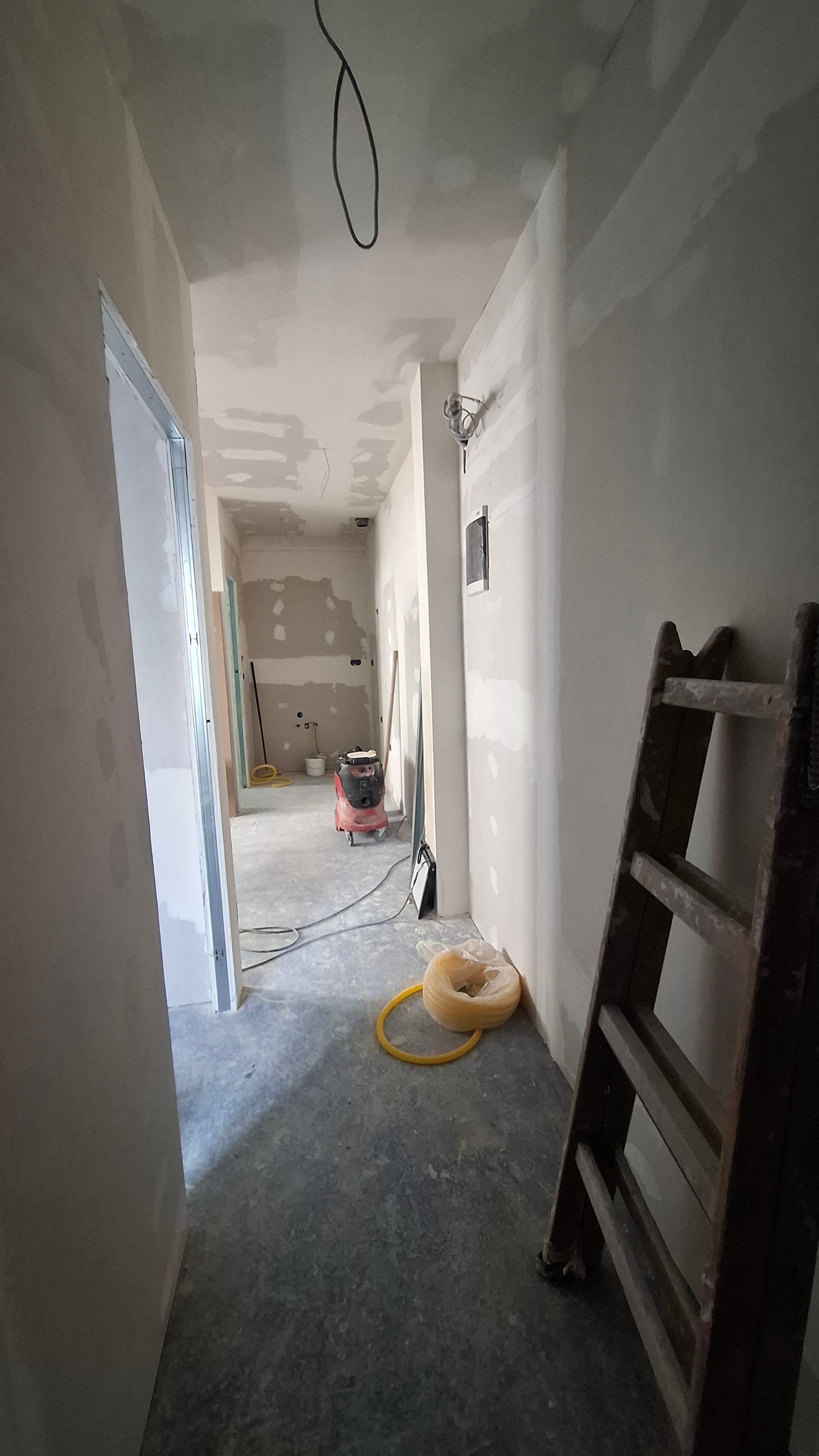 Knauf spušteni strop i obloge zidova gipskartonskim pločama — suha gradnja, Zagreb